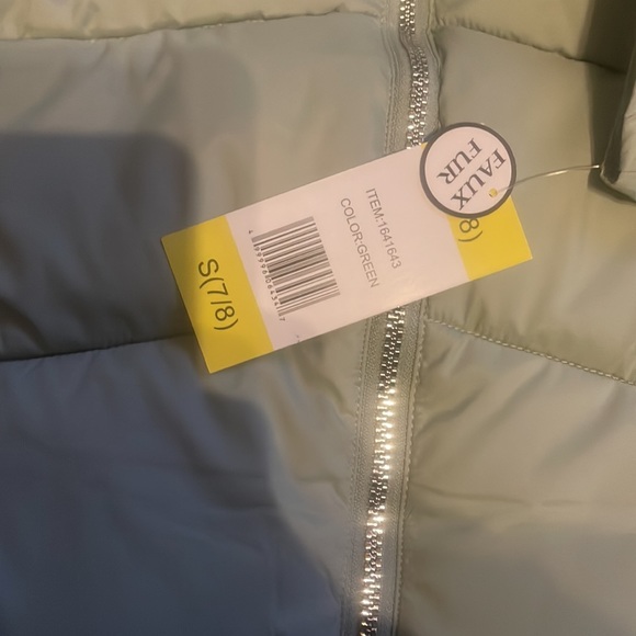 Girly Sage puffer waist length Coat - Picture 2 of 7